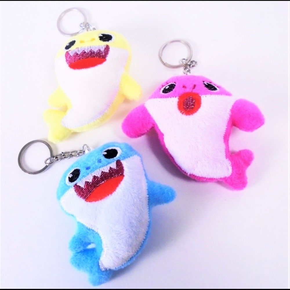 3 Baby Shark Keychains - Picture 1 of 2